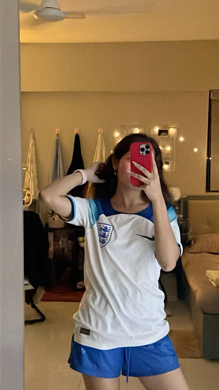 Foto de Paula Suárez con su camiseta