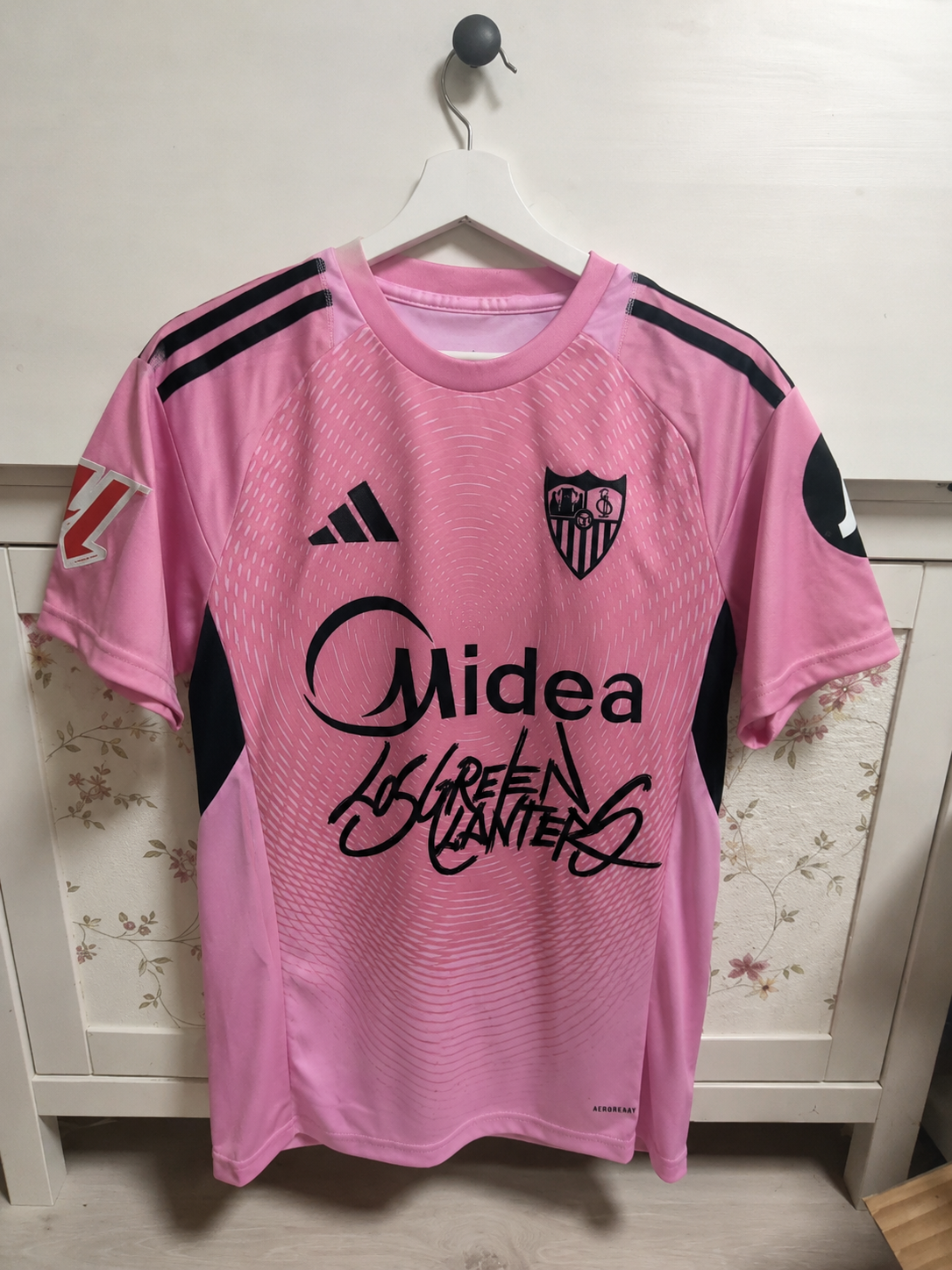 Foto de Elena Blanco con su camiseta