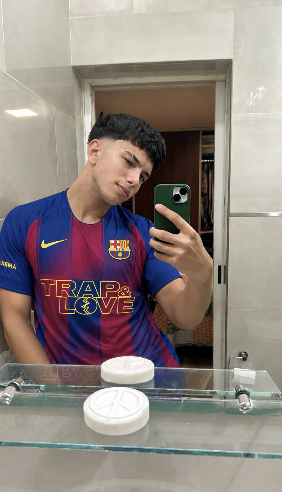 Foto de David León con su camiseta