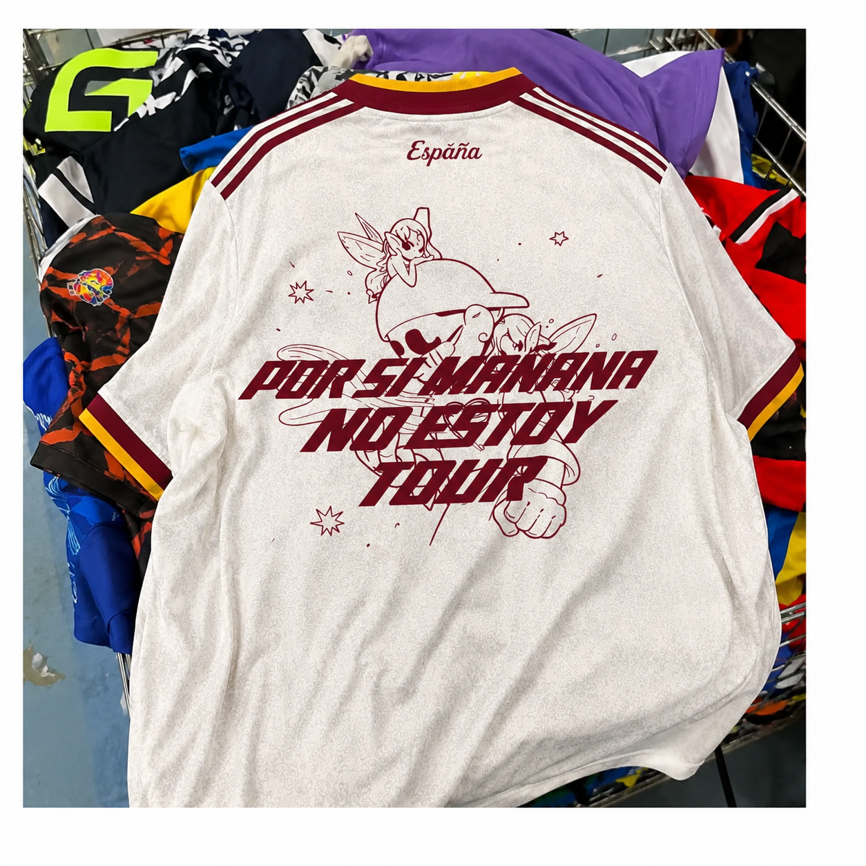 Foto de Javier Torres con su camiseta